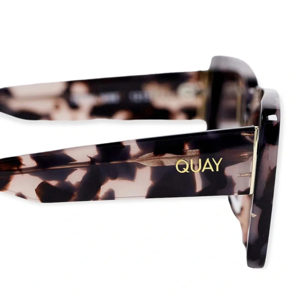 QUAY Total Vibe Sunglasses Milky Tortoise Frame Smoke Gradient Lens Square NWT